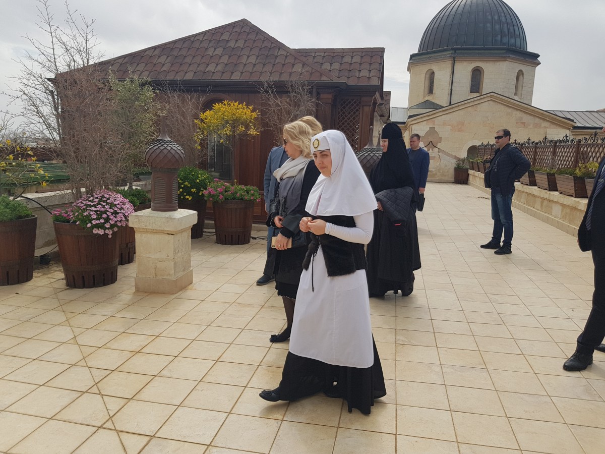 александровское подворье в иерусалиме кому принадлежит